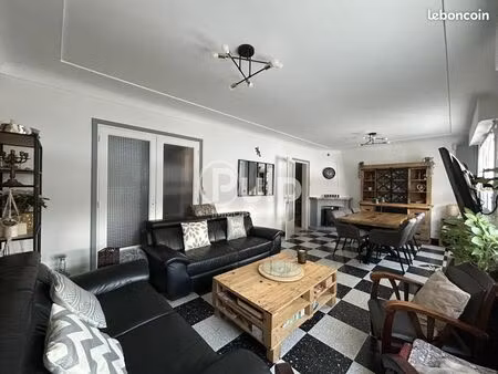 maison 7 pièces 106 m²