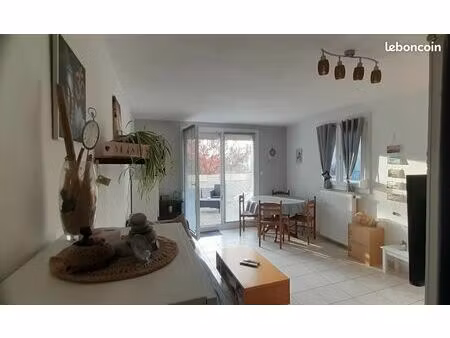 cosy duplex dans petite copro