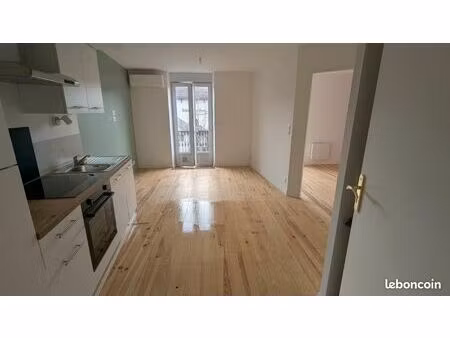 appartement rénové 37 m2  une chambre   balcon