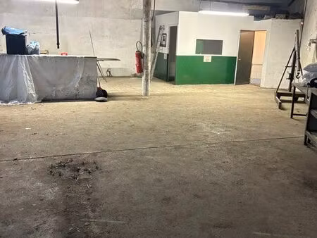 vends local commercial