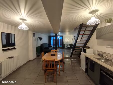 logement meublée 2 chambres cours 20m2