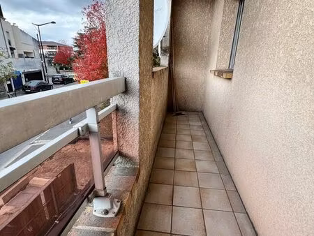à louer – studio lumineux avec balcon et parking – villepinte