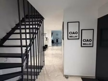 villa 5 pièces 145 m²