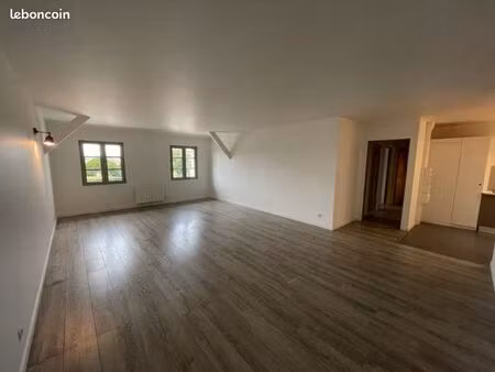 appartement 91 m² 2 chambres 3 km gare houdan