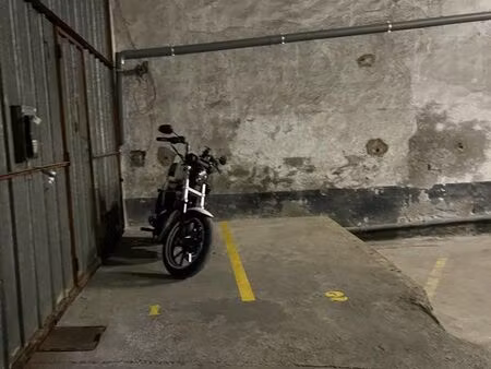 place de parking moto