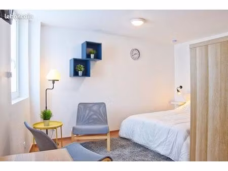 studio à louer donzère