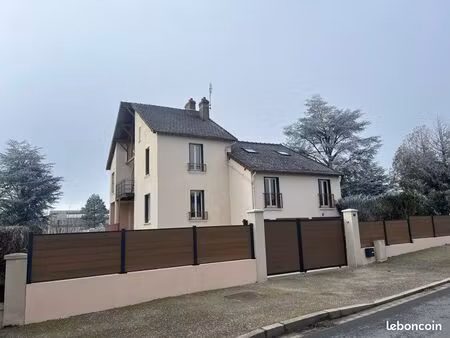maison 8 pièces 180 m2 rénovée