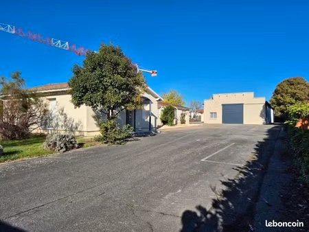 bureaux de 200m² et hangar de 500m² à louer sur aucamville (31140) 4.000euros
