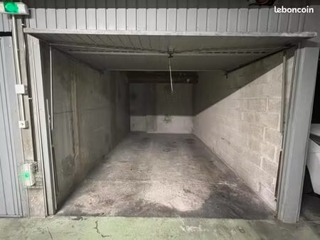 parking marseille 8e arrondissement