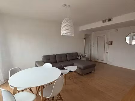 ? t2bis meublé 57 m² – hyper centre annemasse – frontaliers bienvenus – disponible immédia