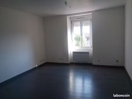 a louer a montbéliard studio 30m2 proche tous commerces  bus