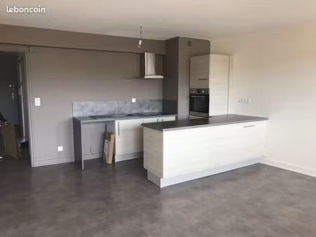 appartement t2 50m2. ème ascenseur balcon garage