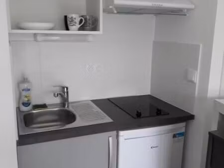 location appartement 1 pièce 25 m² à la rochelle (17000)