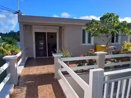 vente maison 6 pièces 110 m² à le francois (97240)  198 000 €