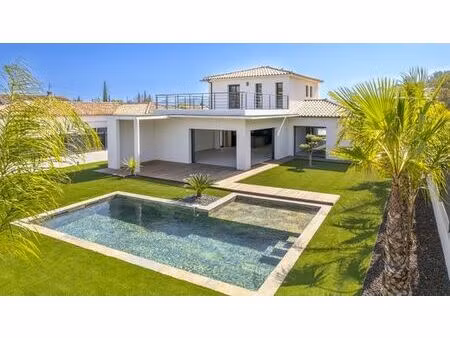 villa de luxe de 6 pièces en vente roquebrune-sur-argens  provence-alpes-côte d'azur