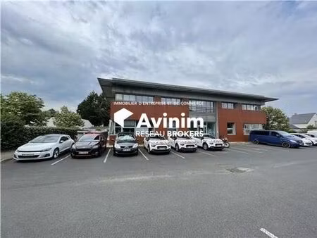 bureau de prestige de 494 m2 en location - saumur  france