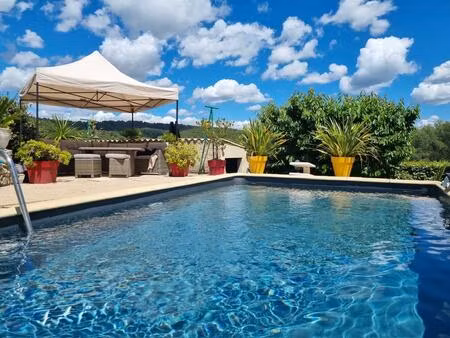 villa en colline 120m² habitables avec piscine