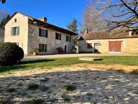 vente maison 5 pièces 130 m² saint-hilaire-d'estissac (24140)