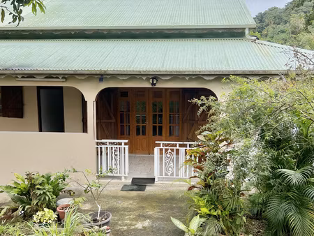 achat maison 9 pièces 200m² gourbeyre 97113