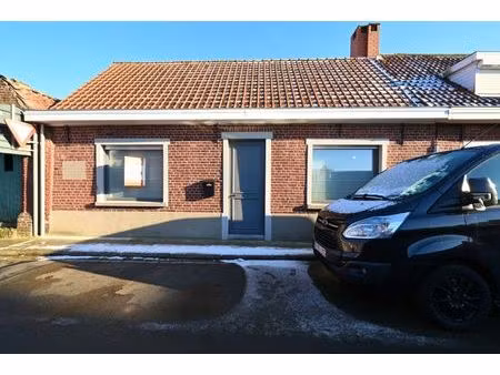 gerenoveerde woning met centrale ligging in emelgem!
