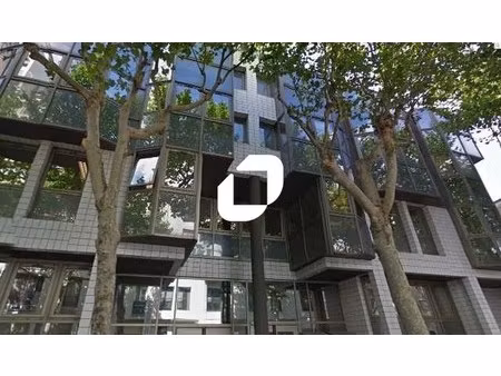 a louer  acces quai de seine/ loyer attractif