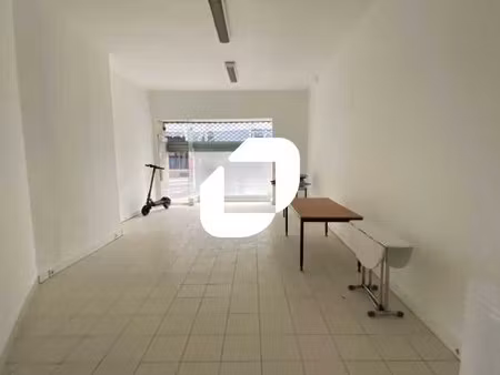 location bureau paris 75019