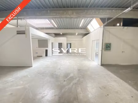 local de stockage et activités a louer