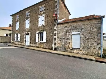 vente maison à charmé (16140) : à vendre / 142m² charmé