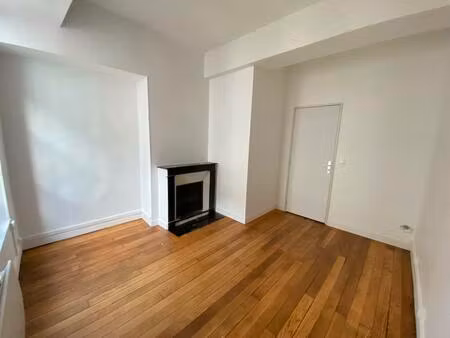 location appartement 2 pièces 28m²