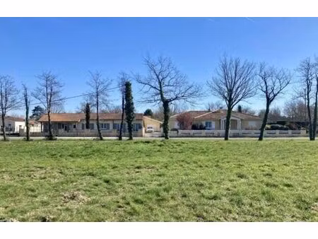 vente terrain 637 m² margaux-cantenac (33460)