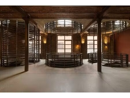 surface commerciale à louer à rue delaunoy 60 molenbeek-saint-jean (rbu97629)