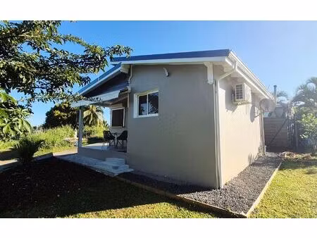 location maison  30.88 m² t-2 à lamentin  900 €