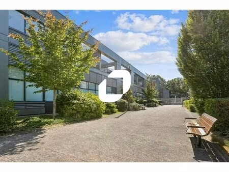 a louer  activité proche métro 4