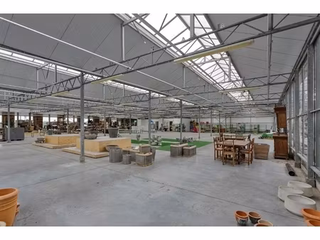 commercieel te koop in lo-reninge met 4 slaapkamers