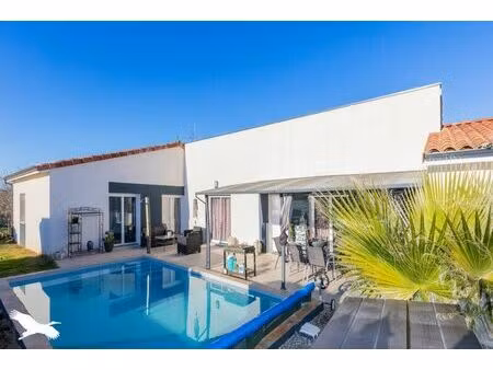 vente maison 5 pièces 142 m² lombez (32220)