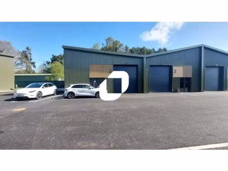 a louer  local d'activites proche axe nantes-st nazaire