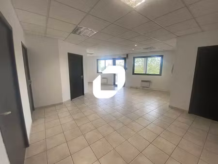 location bureau le haillan 33185