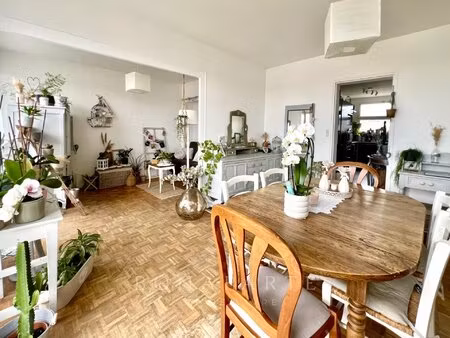 appartement lumineux à saumur avec garage et cave