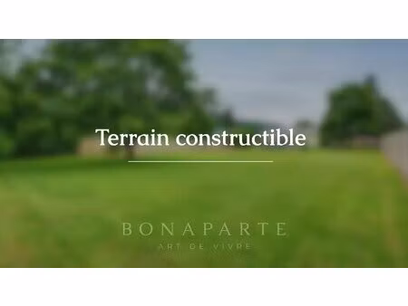 terrain constructible de 1 664 m² – dans le bourg de vernoil-le-fourrier