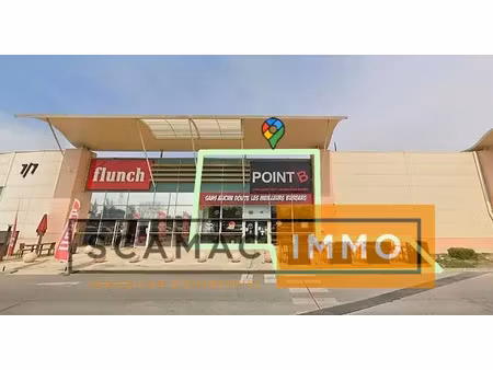 local commercial de 610m²