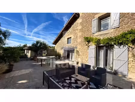 maison de 257 m2 sur 5 094 m2 de terrain avec piscine