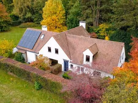 villa spacieuse  de qualité  27 ares  5 chambres  tervuren