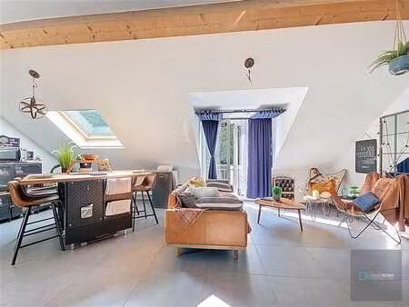 appartement au 2ème étage 2 ch de +/- 70m²