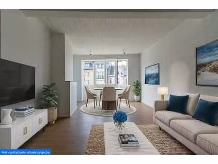 maison de commerce rénovée avec jardin urbain au cœur de ter