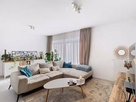 lumineux appartement neuf de 2 chambres situé à belgrade