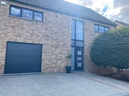 sous option maison 3 façades  4 chambres  garage