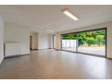 appartement 2 chambres prêt à emménager avec grand jardin