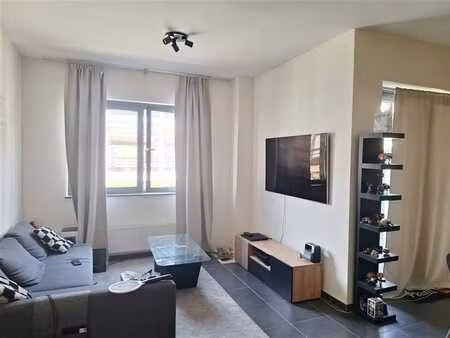 appartement avec 1 chambre près de la place du miroir