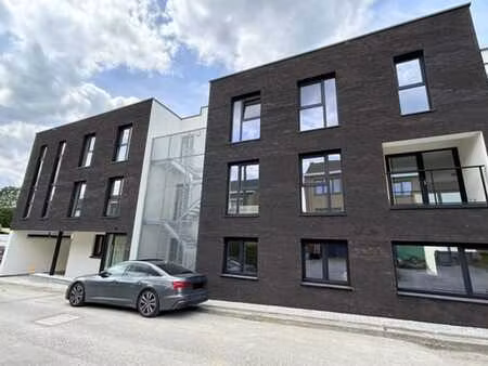 appartement récent 2ch avec terrasse + parking