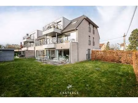 gelijkvloers appartement met tuin aan het station van de ...